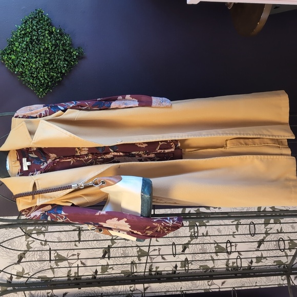 Lucky Brand Button Down Floral Blouse - Picture 3 of 8